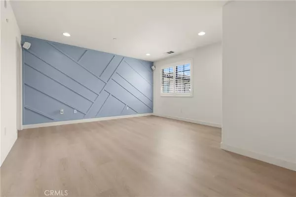 133 Silverado, Irvine, CA 92618