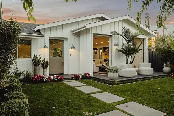 Costa Mesa, CA 92627,223 Robinhood PL