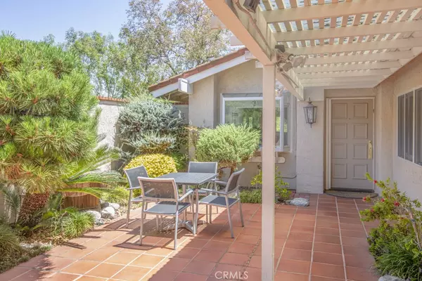 Laguna Woods, CA 92637,5089 Ovalo