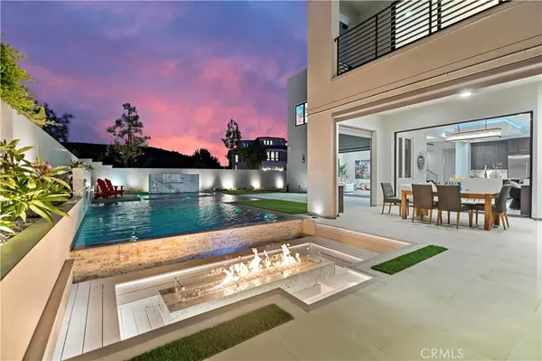 Irvine, CA 92618,55 Hartman