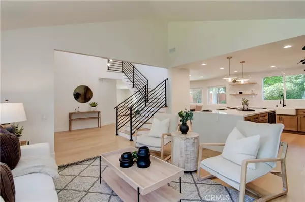 Huntington Beach, CA 92649,5732 Grimsby DR