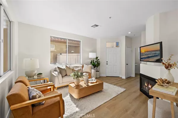 Rancho Santa Margarita, CA 92688,90 CALLE DE FELICIDAD