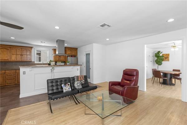 Van Nuys, CA 91406,6700 Densmore AVE