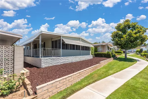 Yorba Linda, CA 92886,16942 Lake Ridge WAY