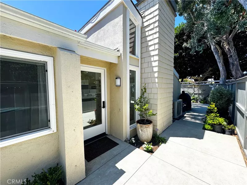 19857 Saltwater CIR, Huntington Beach, CA 92648