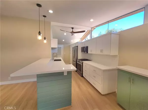 Fullerton, CA 92831,2524 E Santa Fe AVE