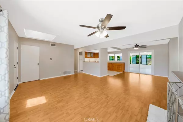 Lake Forest, CA 92630,24772 Alanwood ST