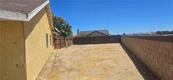 Lancaster, CA 93535,752 E Avenue H14
