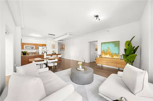 Los Angeles, CA 90015,645 W 9th ST #303