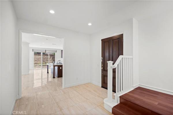 Irvine, CA 92602,50 Trotter