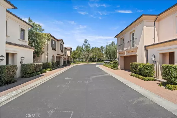 Irvine, CA 92602,157 Rodeo