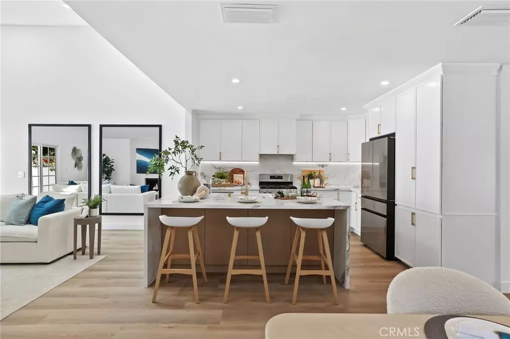 Santa Ana, CA 92706,2134 N Towner ST
