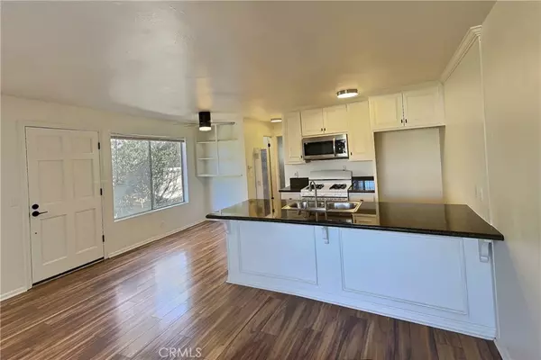 Huntington Beach, CA 92648,314 18th ST #H