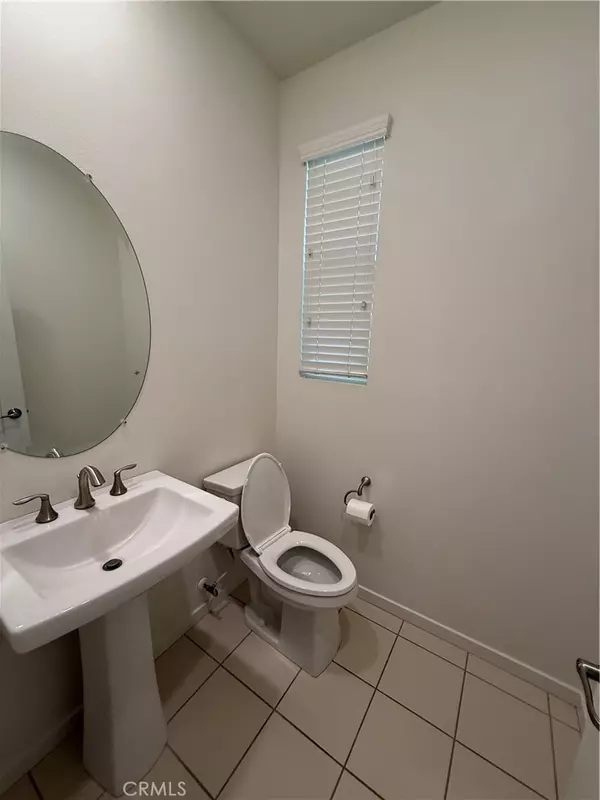 Irvine, CA 92618,138 Paramount