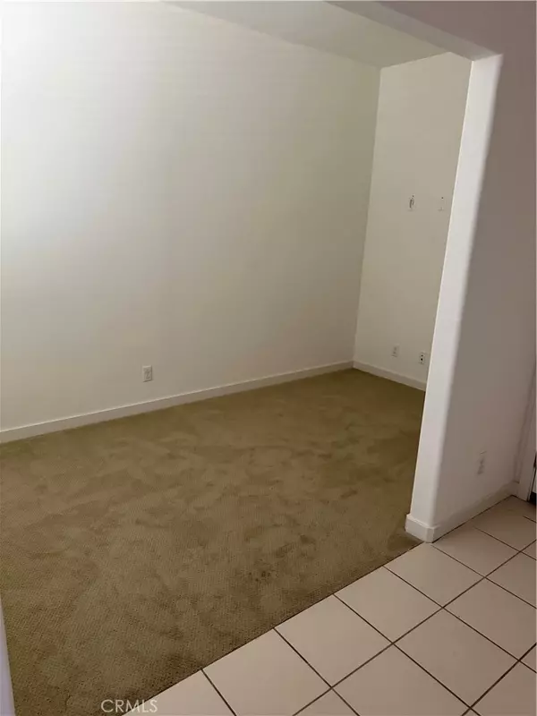 Irvine, CA 92618,138 Paramount