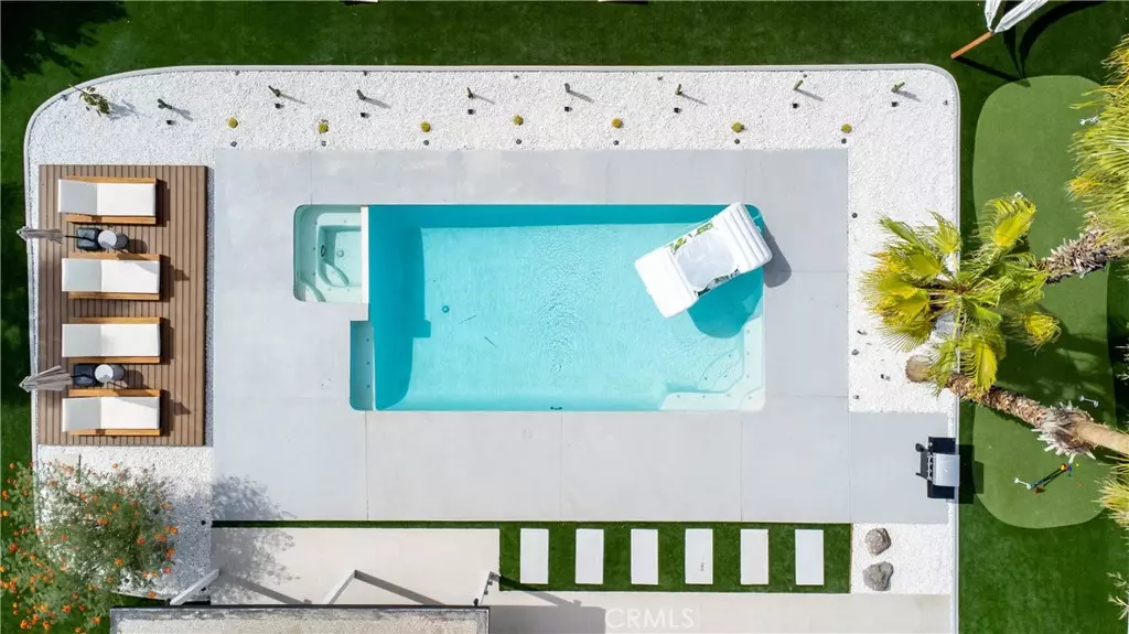 515 N Burton WAY, Palm Springs, CA 92262