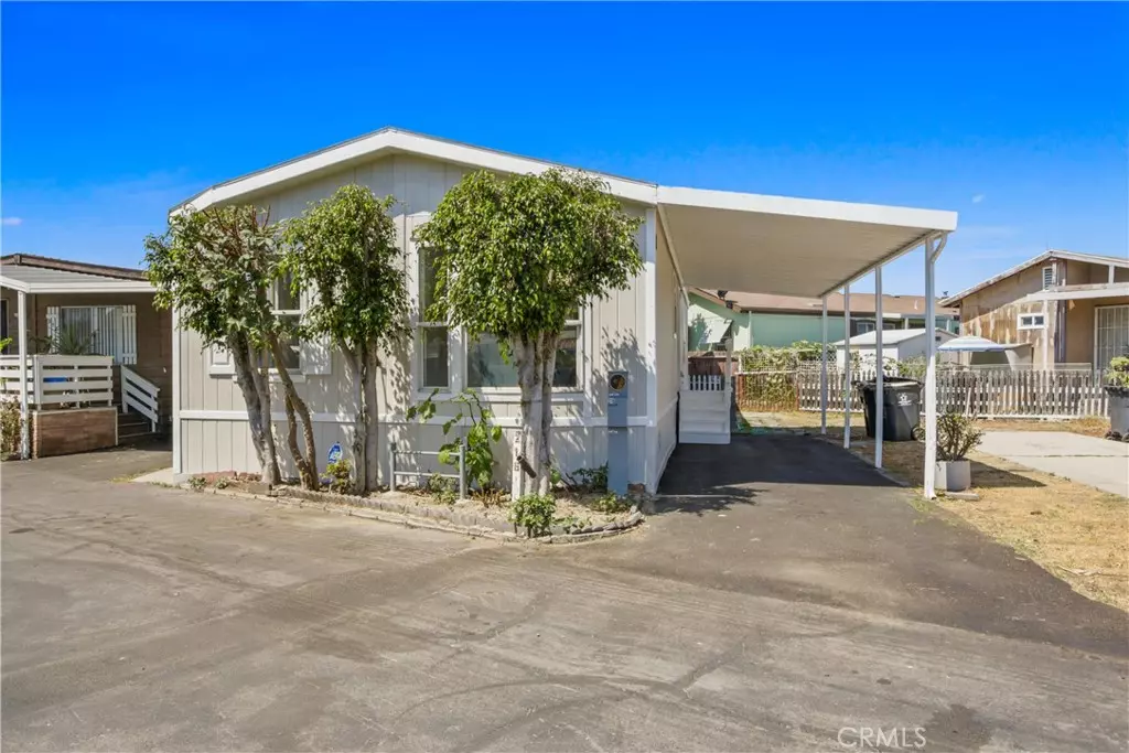 Santa Ana, CA 92703,216 Monaco AVE