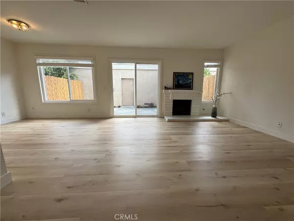 Irvine, CA 92604,18 Snapdragon #11
