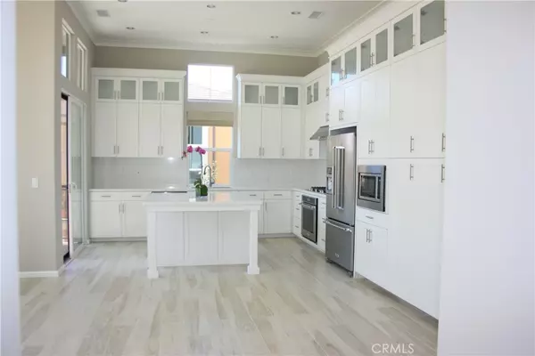Irvine, CA 92602,114 Crescent Moon