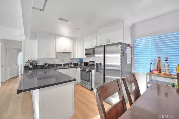 Costa Mesa, CA 92627,735 James ST