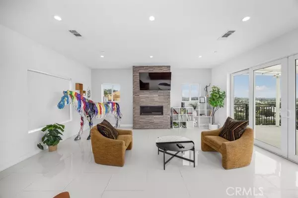 Los Angeles, CA 90032,4240 Barrett RD