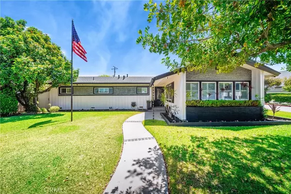780 S Briargate LN, Covina, CA 91723