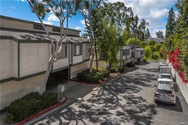 Placentia, CA 92870,2017 Orchard DR #11