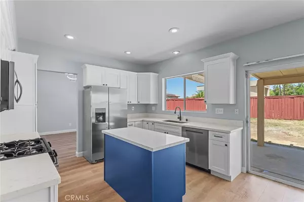 Corona, CA 92883,9510 Nickellaus CT