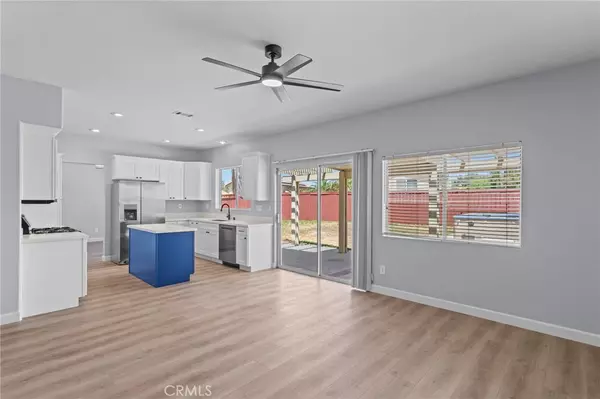 Corona, CA 92883,9510 Nickellaus CT