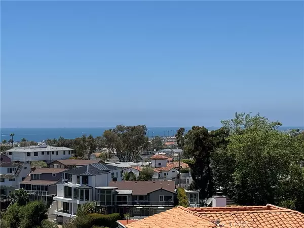Corona Del Mar, CA 92625,424 Mendoza TER
