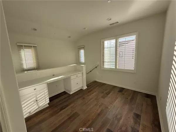 Irvine, CA 92620,62 Strawberry