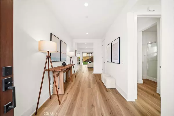 Irvine, CA 92618,312 Brimwood