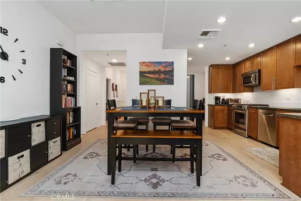 Long Beach, CA 90802,300 E 4th ST #205