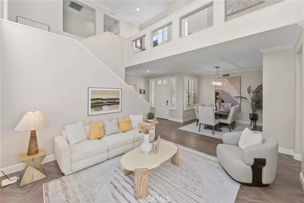 Tustin, CA 92782,12160 Lamb DR