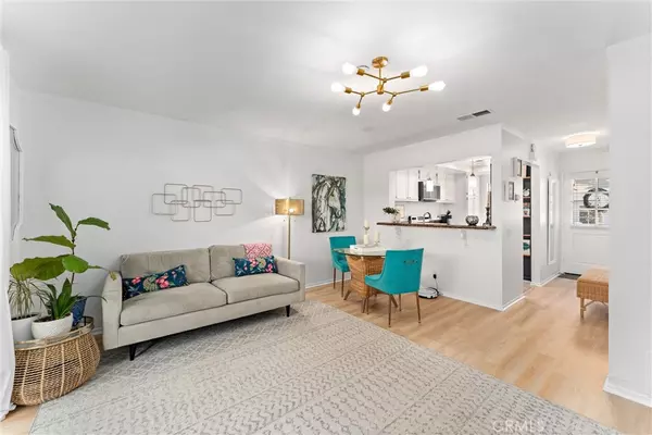 Aliso Viejo, CA 92656,73 Abbeywood LN