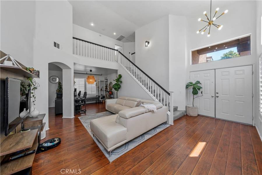 815 Autumn LN, Corona, CA 92881