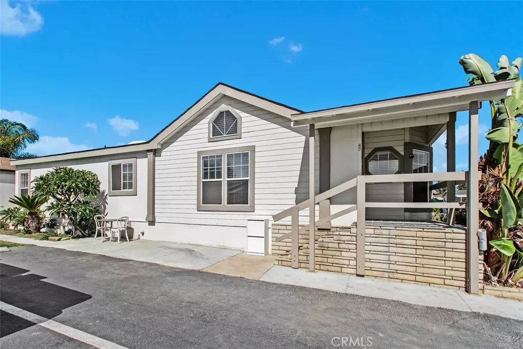 Anaheim, CA 92807,5815 E La Palma AVE #74