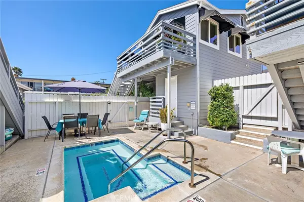 Laguna Beach, CA 92651,438 Cypress DR #3