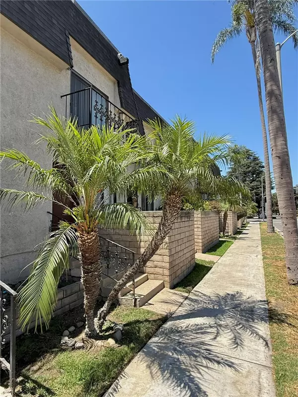 Santa Ana, CA 92706,2229 N Broadway #I