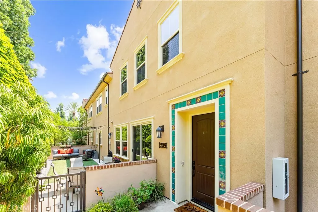 Lake Forest, CA 92610,209 El Paseo