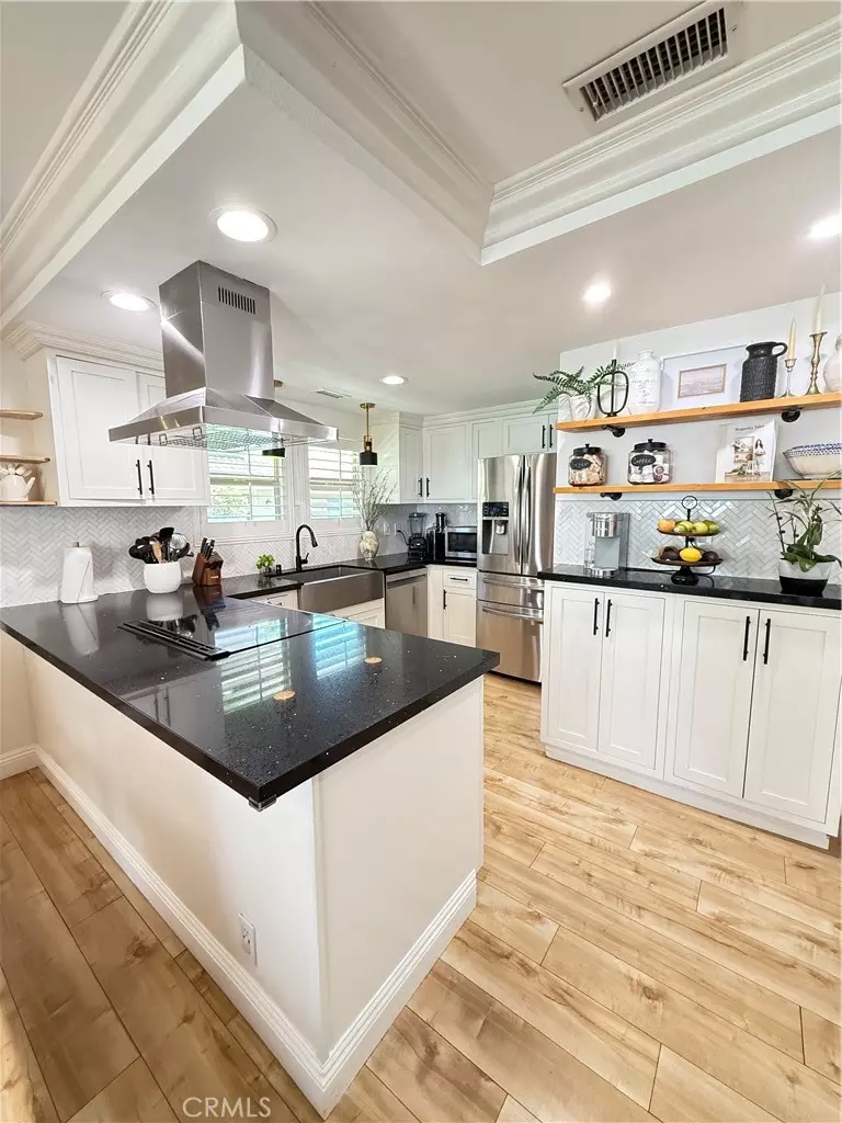 Tustin, CA 92780,2244 Beechnut Rd