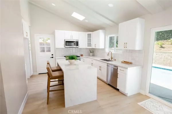 La Mirada, CA 90638,15151 Badlona DR