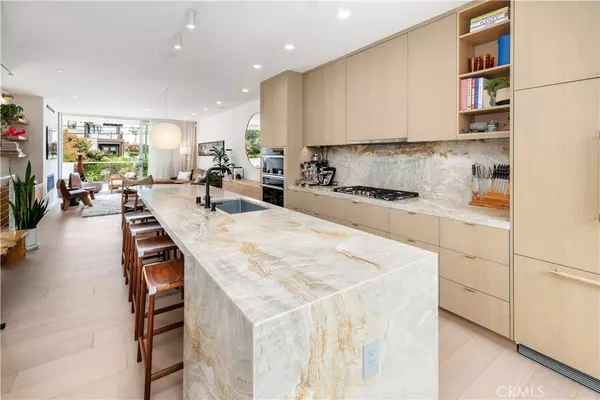 Encinitas, CA 92024,68 E F Street