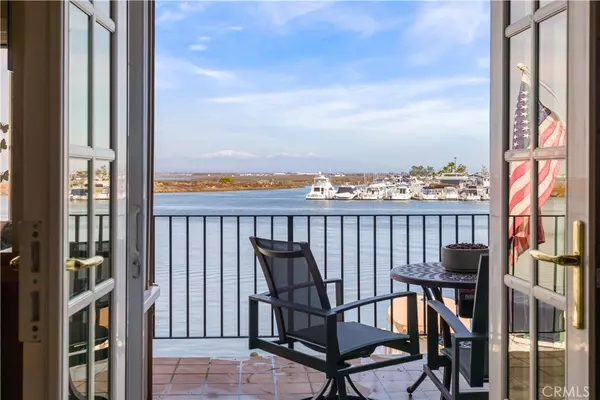 Huntington Beach, CA 92649,16118 Mariner DR #18