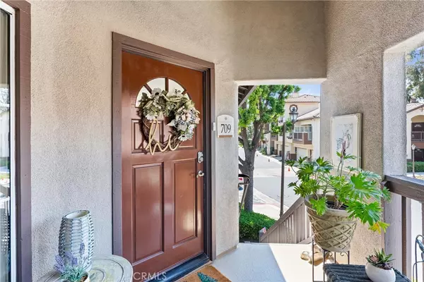 Tustin, CA 92782,2960 Champion WAY #709