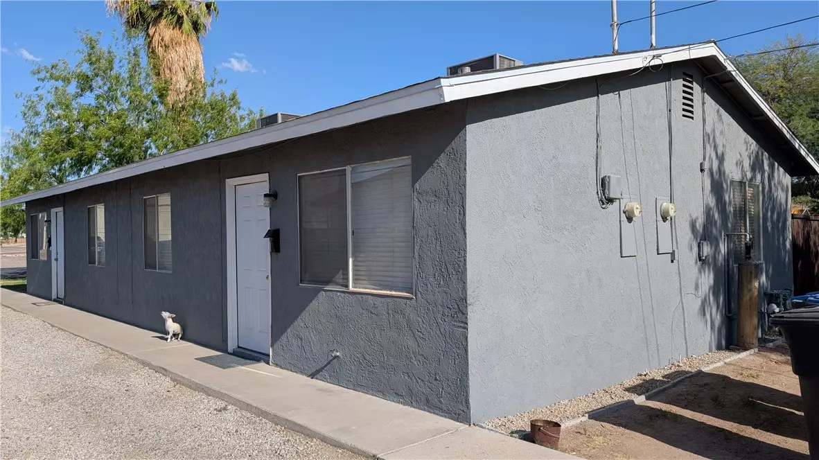 Blythe, CA 92225,153 S Commercial ST