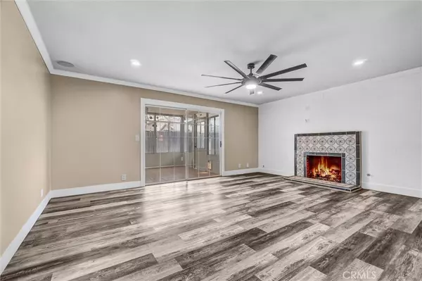 Huntington Beach, CA 92647,8321 Terry DR