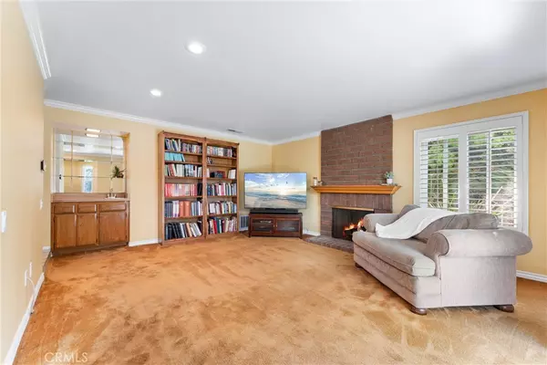 Yorba Linda, CA 92886,20733 Via Sonrisa