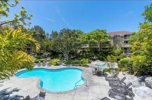 Huntington Beach, CA 92646,20310 Bluffside Circle #D312