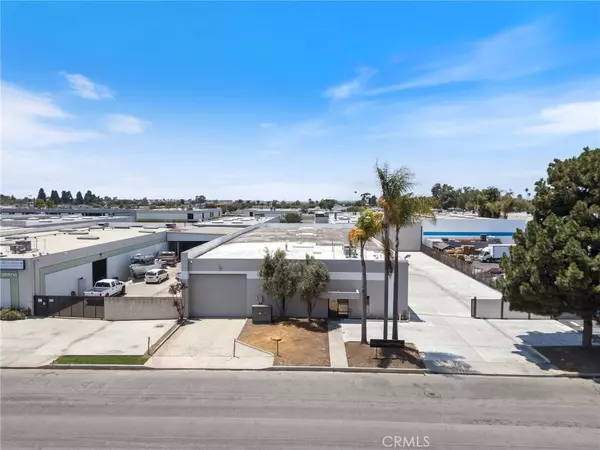 Huntington Beach, CA 92649,15591 Container LN